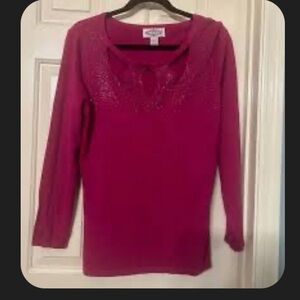 Oliver by Escio Magenta sweater with cut outs NWT size Medium